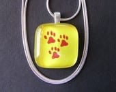 Tripawds Handmade Three Paw Round Glass Charm Necklace