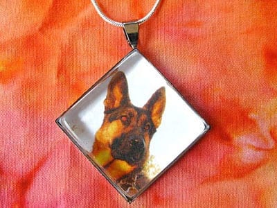 See All Tripawds Custom Photo Pendants